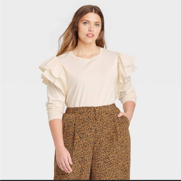 Who What Wear Women's Ruffle Long Sleeve Knit Top cream Off White size L EUC - Picture 1 of 7